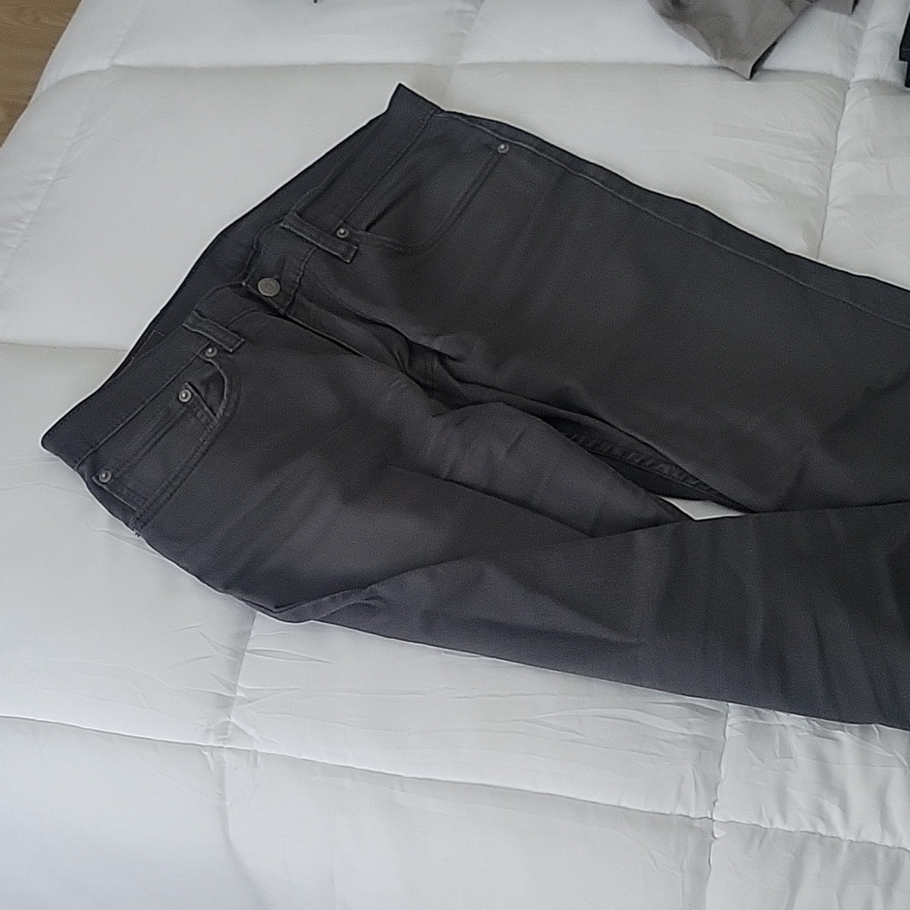 Men's Levi's pants
